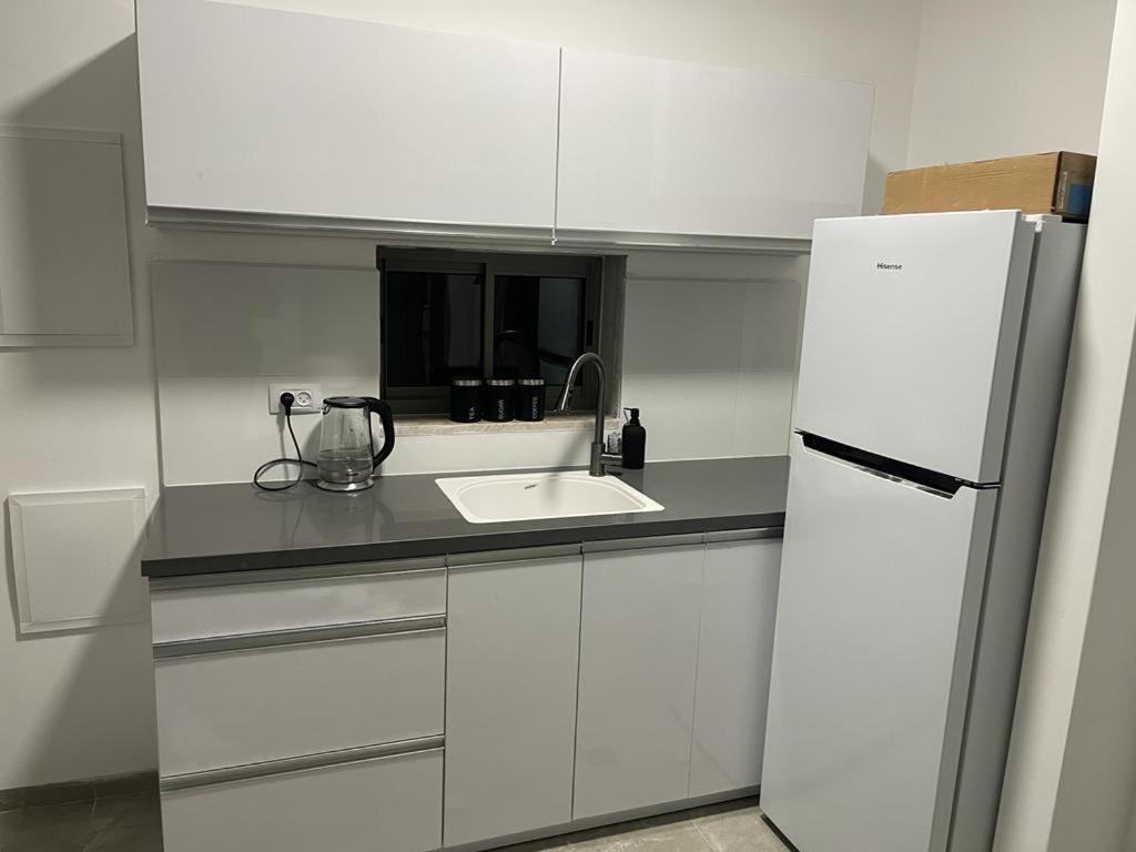 פסגת יובלים Appartement Qiryat Shemona Buitenkant foto