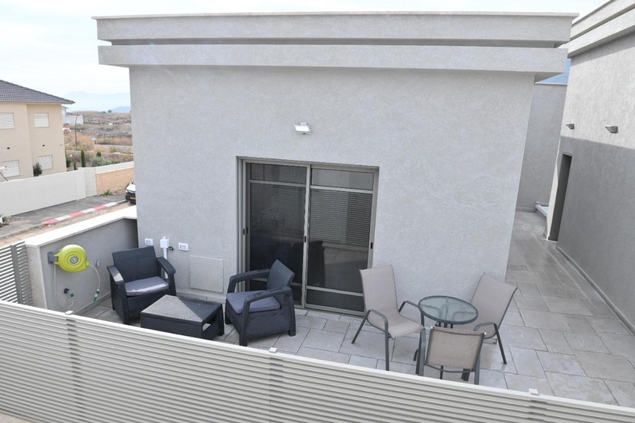 פסגת יובלים Appartement Qiryat Shemona Buitenkant foto