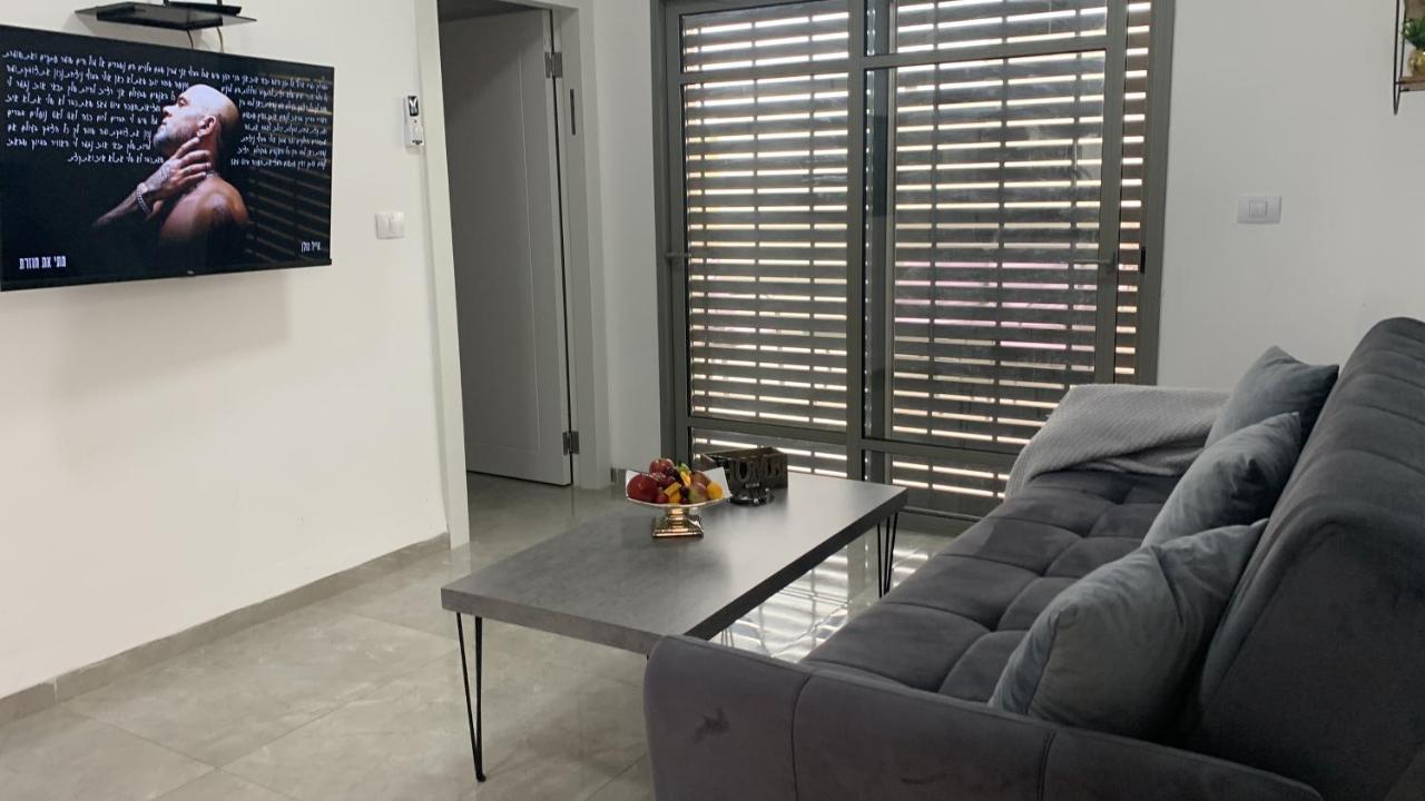 פסגת יובלים Appartement Qiryat Shemona Buitenkant foto
